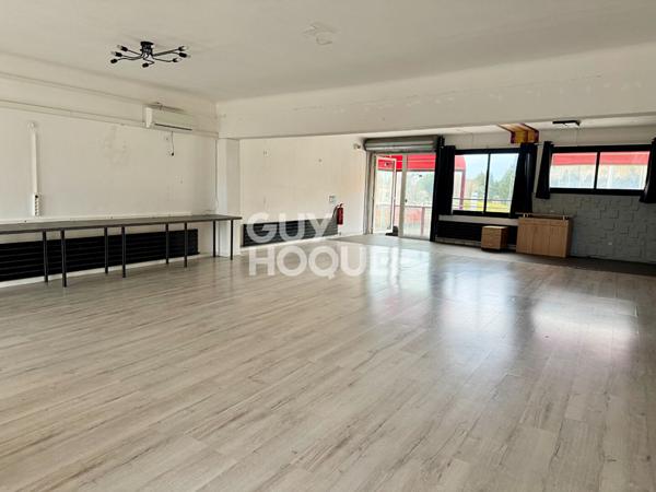 emplacement stratégique : Local commercial Cavaillon 131 m2