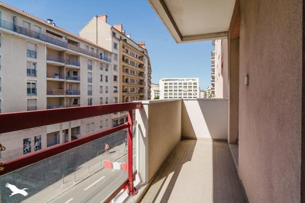 Appartement à vendre 280 000 € Lyon 07 3 p 70 m² DPE D