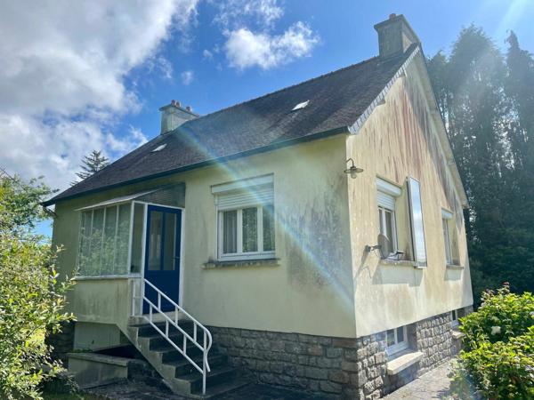 Maison à vendre    3 pièces •  Rostrenen