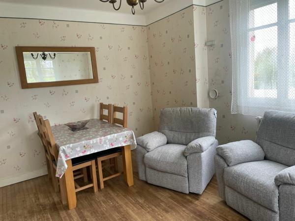 Maison à vendre    3 pièces •  Rostrenen