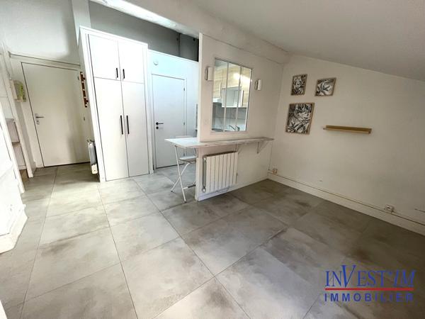 LOCATION STUDIO OULLINS , Oullins LOCATION STUDIO OULLINS , Oullins