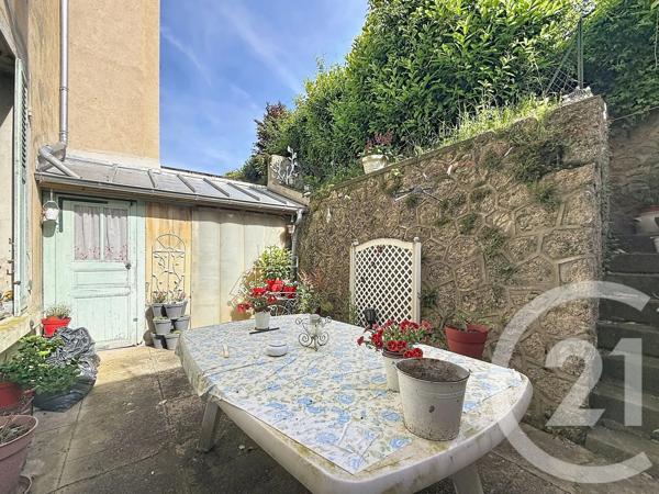 Immeuble à vendre  160 m 2   ST POURCAIN SUR SIOULE  - 03