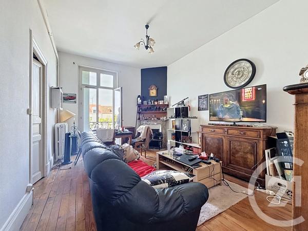 Immeuble à vendre  160 m 2   ST POURCAIN SUR SIOULE  - 03