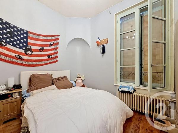 Immeuble à vendre  160 m 2   ST POURCAIN SUR SIOULE  - 03