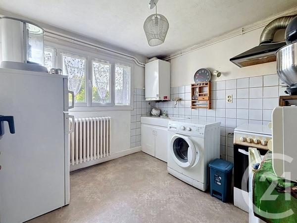 Immeuble à vendre  160 m 2   ST POURCAIN SUR SIOULE  - 03