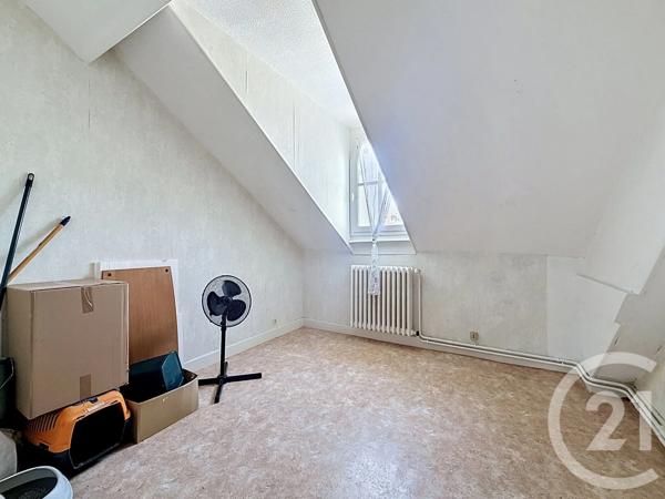 Immeuble à vendre  160 m 2   ST POURCAIN SUR SIOULE  - 03
