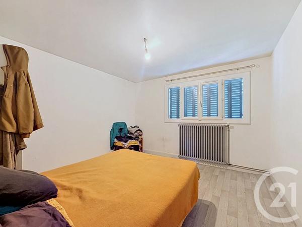 Immeuble à vendre  160 m 2   ST POURCAIN SUR SIOULE  - 03