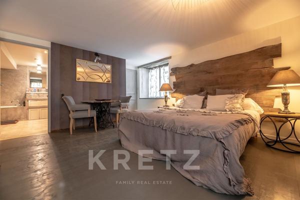 Propriété de 420 m² sur 47ha avec étang, piscine et chalets de luxe