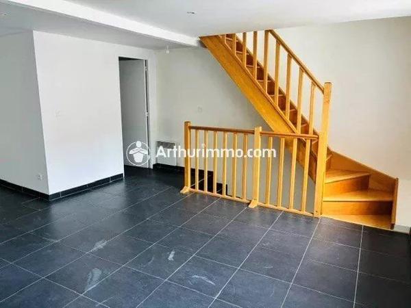 Location                                                      Maison de ville
                        
                     3 pièces                      73 m2                     à Ballancourt-sur-Essonne