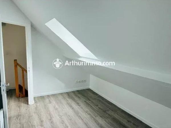 Location                                                      Maison de ville
                        
                     3 pièces                      73 m2                     à Ballancourt-sur-Essonne