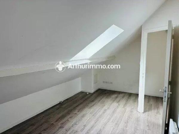 Location                                                      Maison de ville
                        
                     3 pièces                      73 m2                     à Ballancourt-sur-Essonne