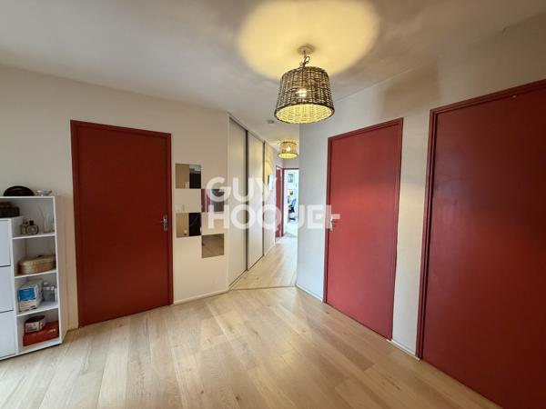 Appartement à vendre de 5 pièces de 102.19 m²
