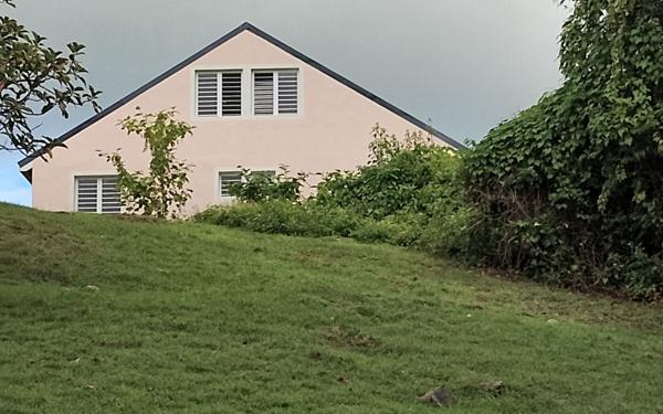 Maison à vendre    5 pièces • 110 m2 Morne-à-l'Eau