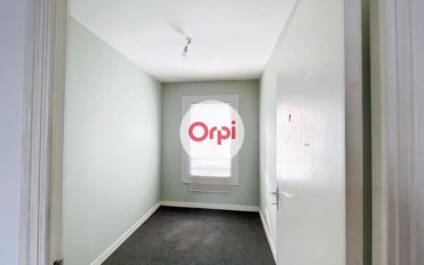 Immeuble à vendre    3 pièces • 126 m2 Questembert