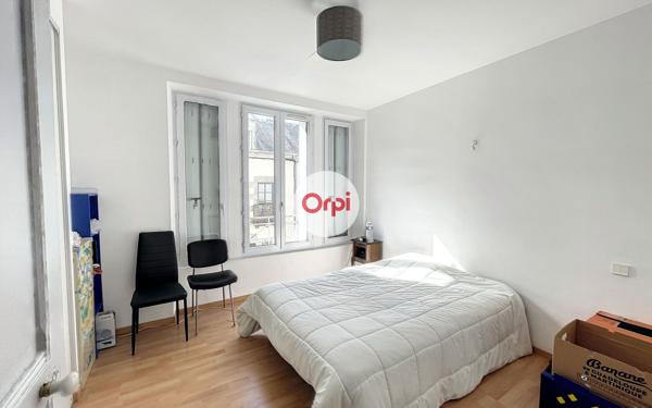 Immeuble à vendre    3 pièces • 126 m2 Questembert