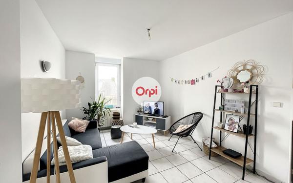 Immeuble à vendre    3 pièces • 126 m2 Questembert