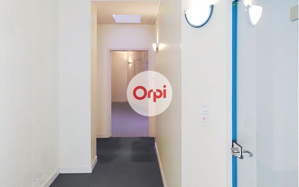 Immeuble à vendre    3 pièces • 126 m2 Questembert