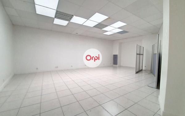 Immeuble à vendre    3 pièces • 126 m2 Questembert