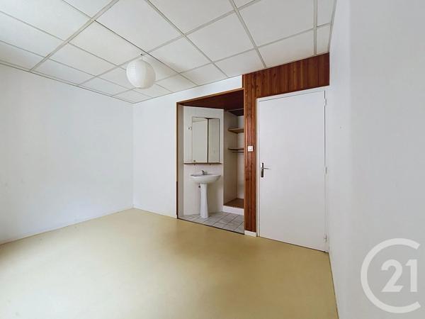 Appartement à vendre  4 pièces - 67,70 m 2   TANINGES  - 74