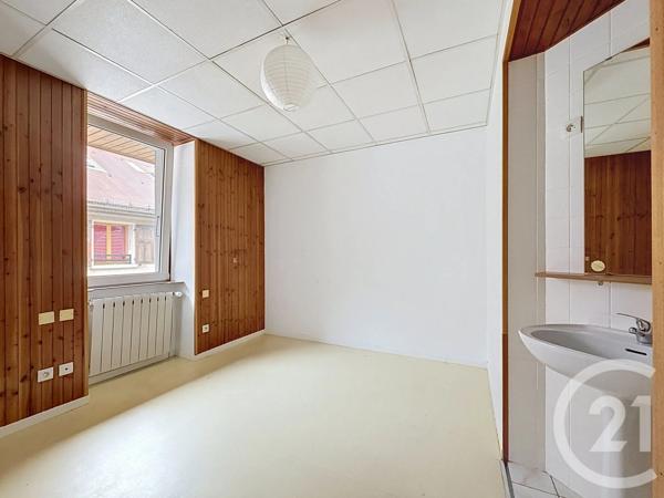 Appartement à vendre  4 pièces - 67,70 m 2   TANINGES  - 74