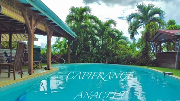 🏡 À vendre – Charmante maison avec piscine et studio indépendant à Ducos (97224)