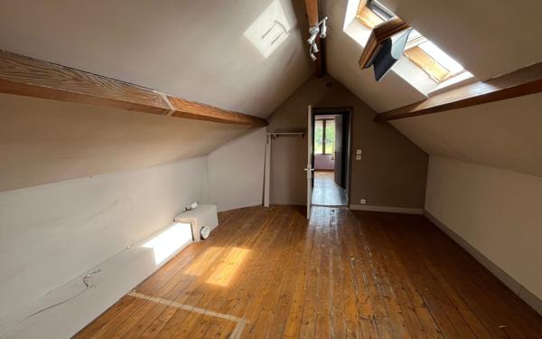 Maison à vendre    3 pièces •  Condren