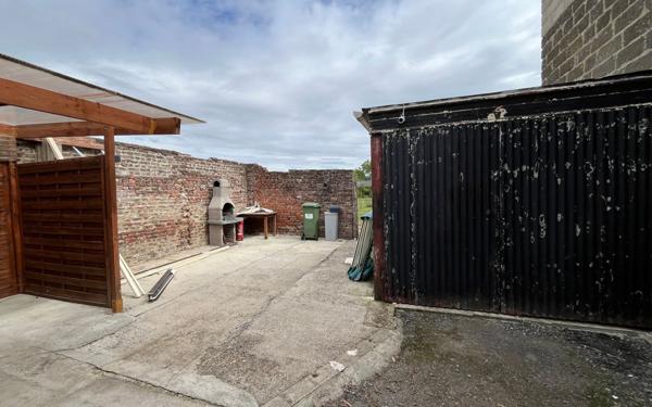 Maison à vendre    3 pièces •  Condren