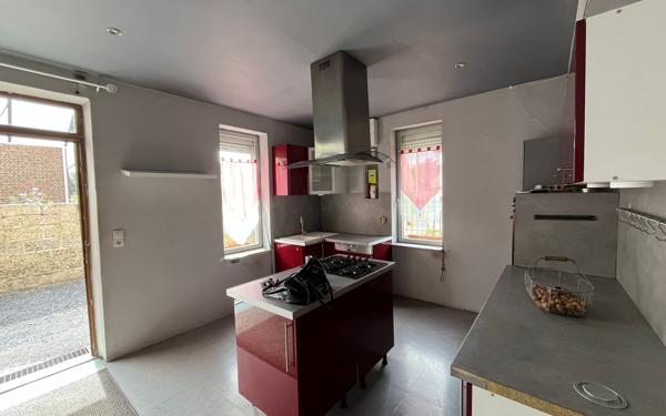 Maison à vendre    3 pièces •  Condren