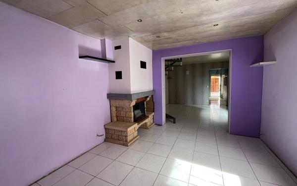 Maison à vendre    3 pièces •  Condren