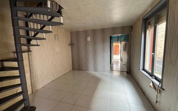 Maison à vendre    3 pièces •  Condren