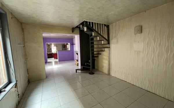 Maison à vendre    3 pièces •  Condren