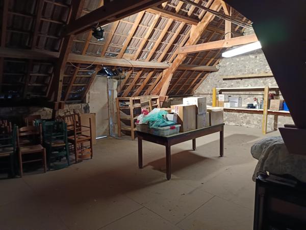 Maison de ville avec cour et dépendance