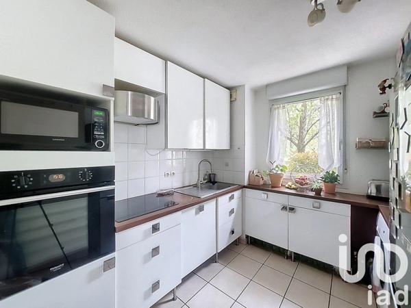 Appartement 3 pièces de 61 m² à Castelginest (31780)