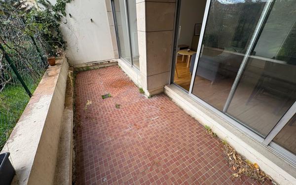 Appartement à vendre    3 pièces • 72,48 m2 Lyon 1