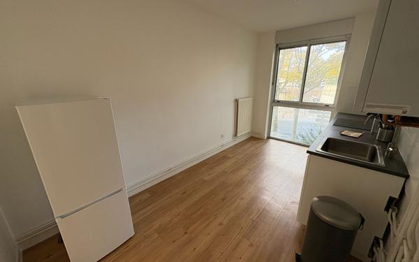 Appartement à vendre    3 pièces • 72,48 m2 Lyon 1