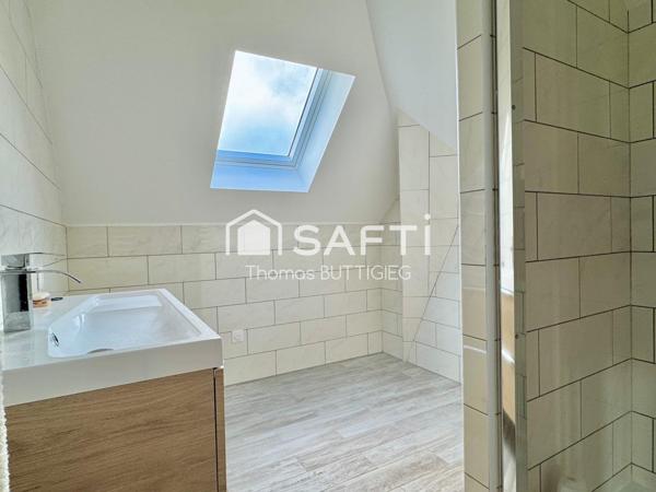 Belle propriété, 6 chambres, garages et parc.