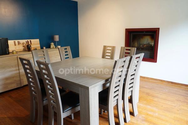 Maison spacieuse avec 3 grandes chambres et garage double dans secteur très calme