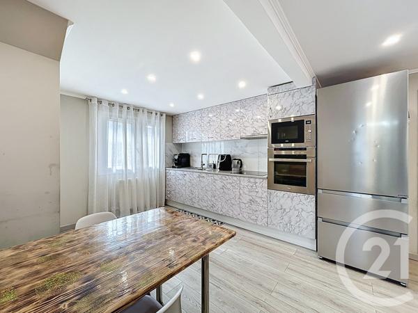 Maison à vendre  6 pièces - 131,06 m 2   AGEN  - 47