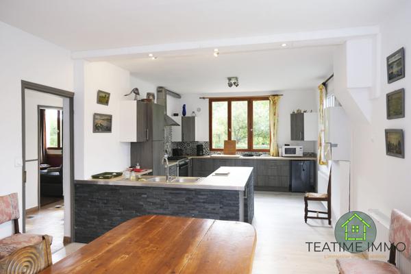 Propriété 6 gîtes en pierre et une maison principale