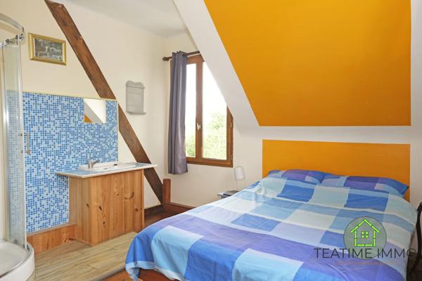 Propriété 6 gîtes en pierre et une maison principale