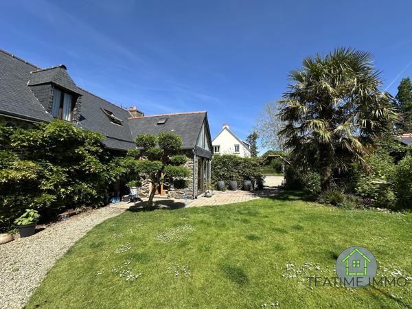 Propriété 6 gîtes en pierre et une maison principale