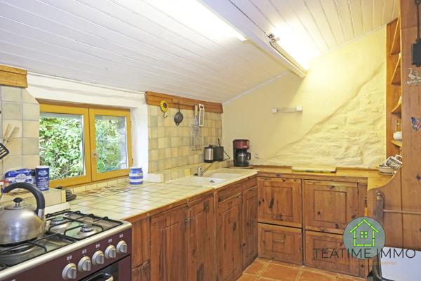 Propriété 6 gîtes en pierre et une maison principale