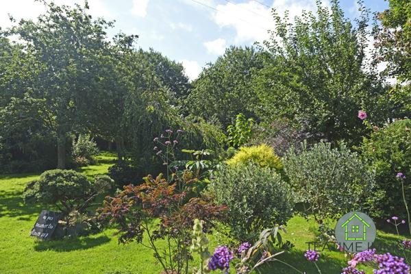 Propriété 6 gîtes en pierre et une maison principale