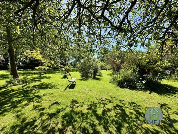 Propriété 6 gîtes en pierre et une maison principale