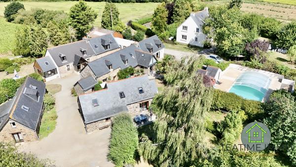 Propriété 6 gîtes en pierre et une maison principale