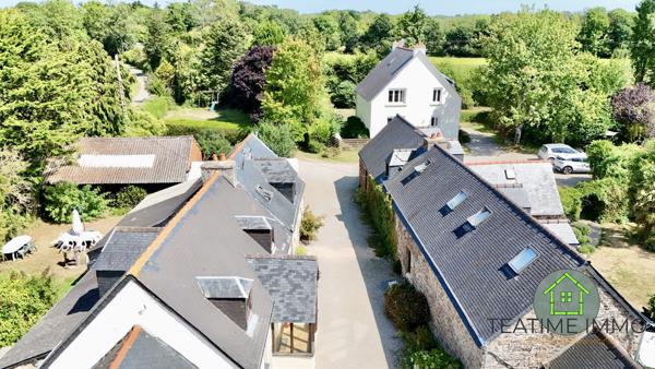 Propriété 6 gîtes en pierre et une maison principale