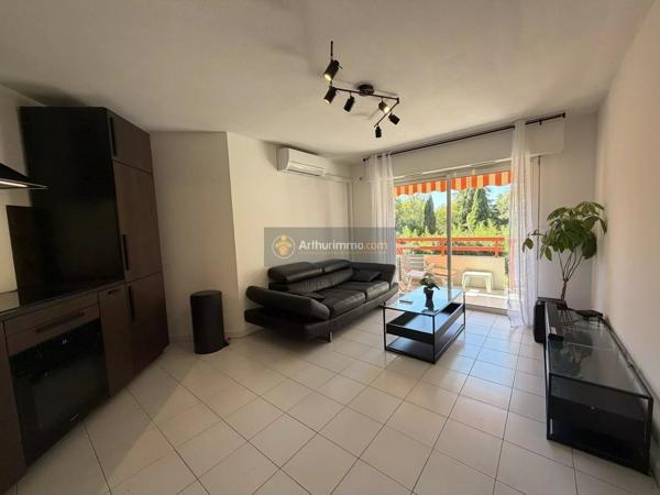 Location                                                      Appartement
                        
                     2 pièces                      40 m2                     à Saint-Raphaël