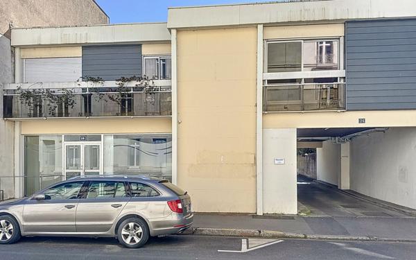 Appartement à vendre    1 pièce • 27,74 m2 Tours