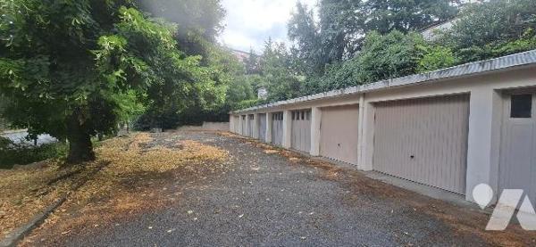 A Saint-Etienne -Le Portail Rouge, appartement T5 avec garage et cave