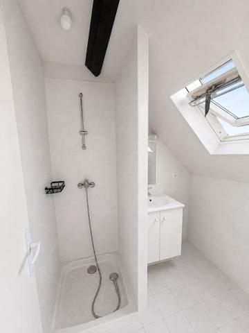 Location                                                      Appartement
                        
                     2 pièces                      35 m2                     à Houdan